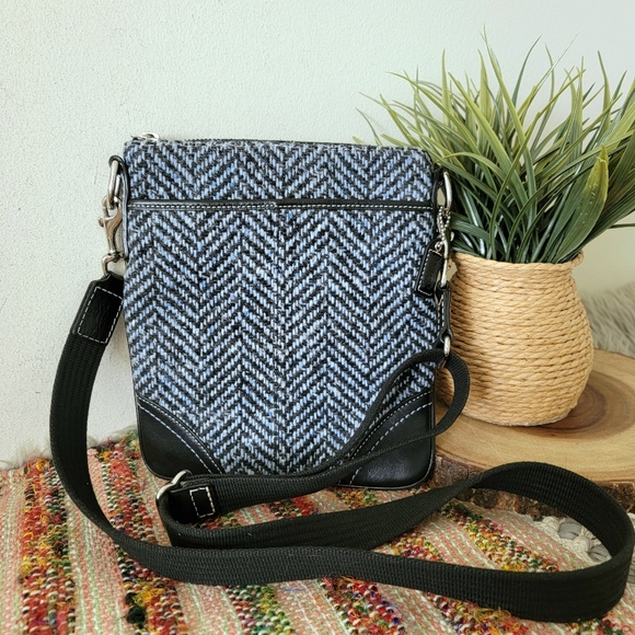 Coach wool crossbody bag Rare - Picture 1 of 9
